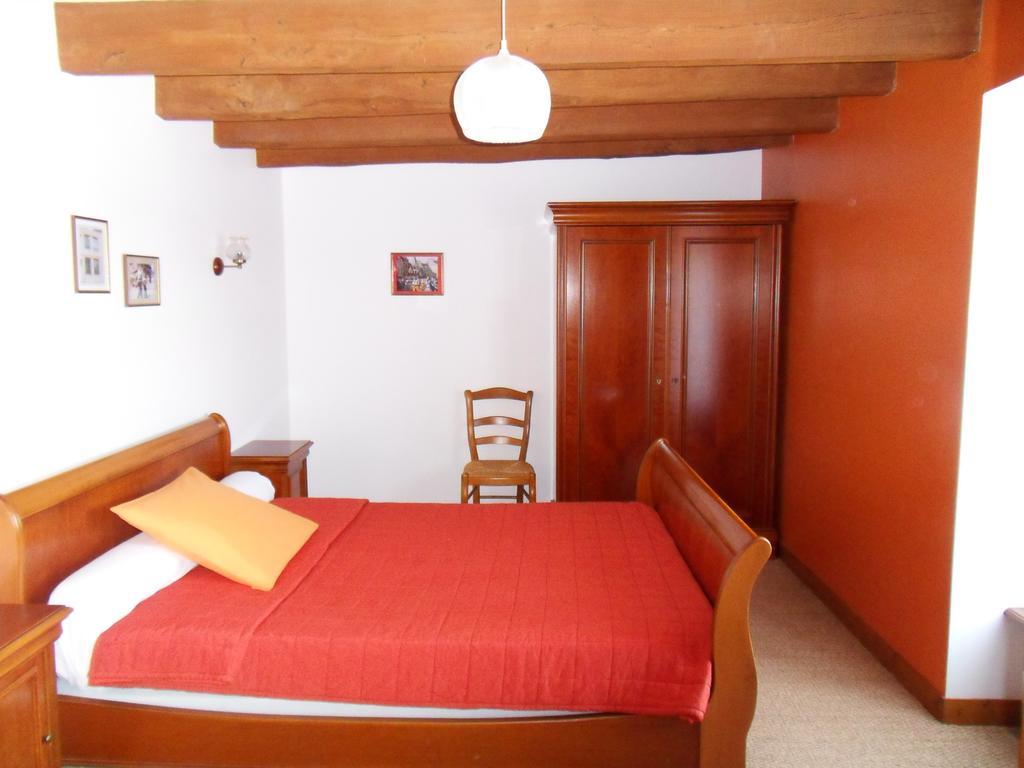 Maison De La Croix Galliot Panzió Cherrueix Szoba fotó