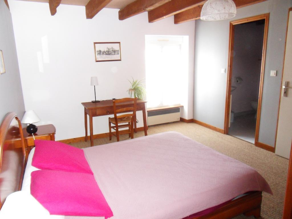 Maison De La Croix Galliot Panzió Cherrueix Szoba fotó