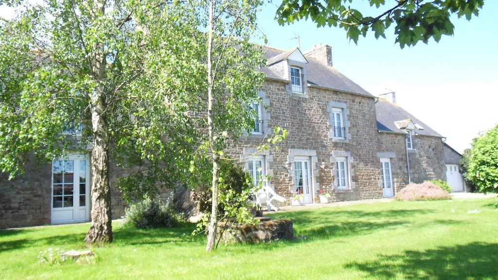 Maison De La Croix Galliot Panzió Cherrueix Kültér fotó